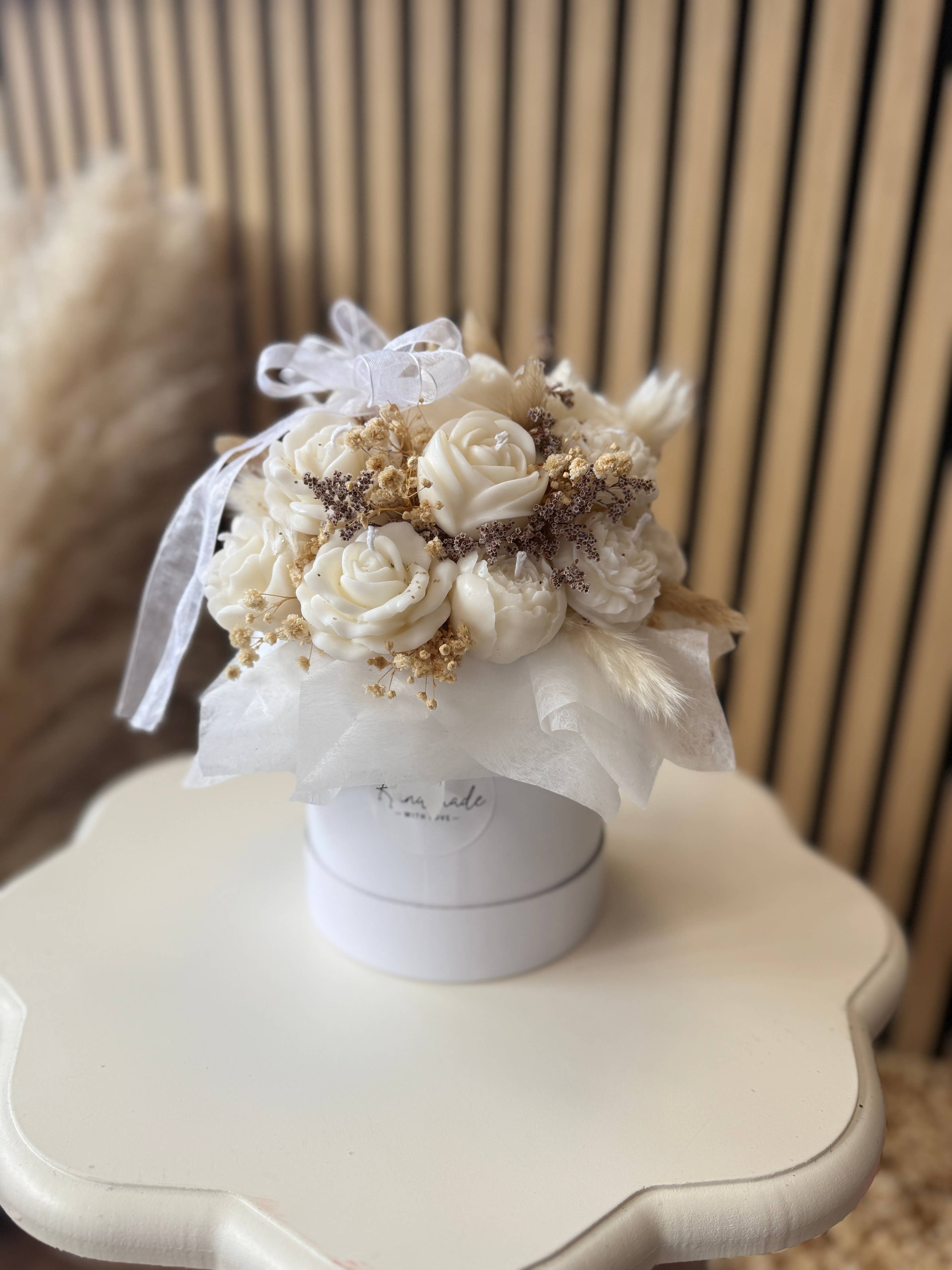 White Candle Bouquet: Fresh linen / Small